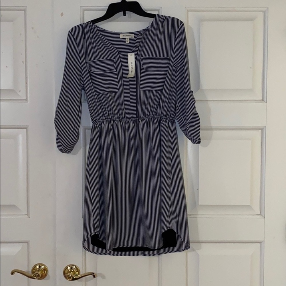 Quarter sleeve striped dress